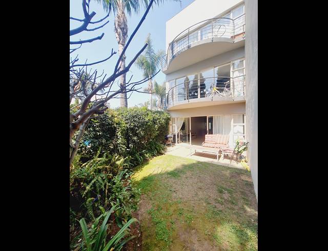 3 BEDROOM APARTMENT FOR SALE IN OAKLANDS